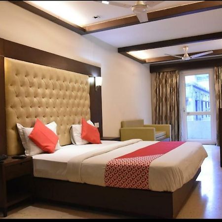 Metropolis Tourist Home Nowe Delhi Zewnętrze zdjęcie