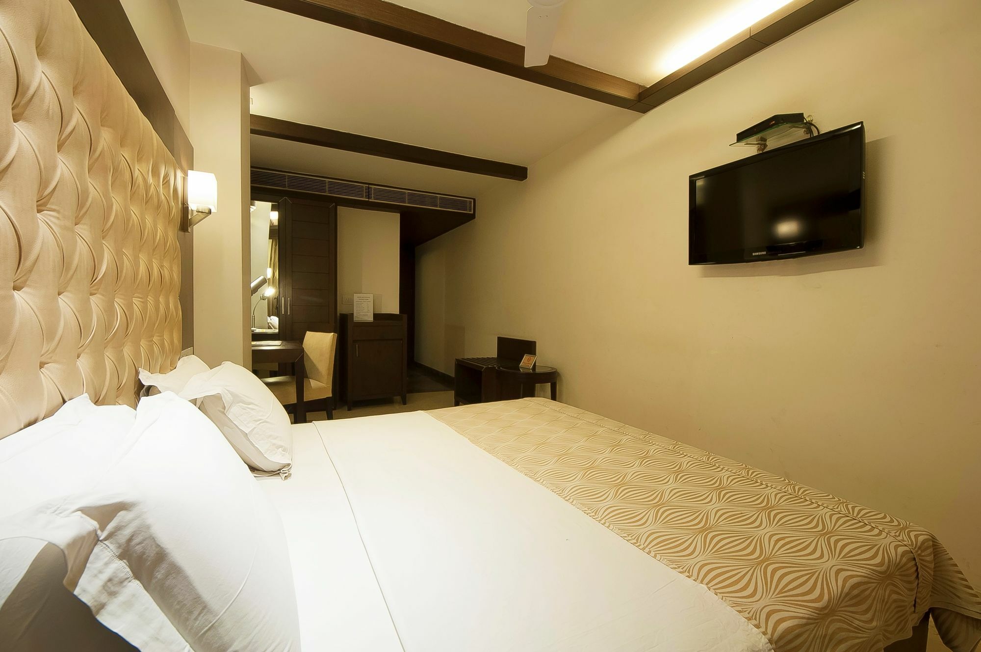 Metropolis Tourist Home Nowe Delhi Zewnętrze zdjęcie