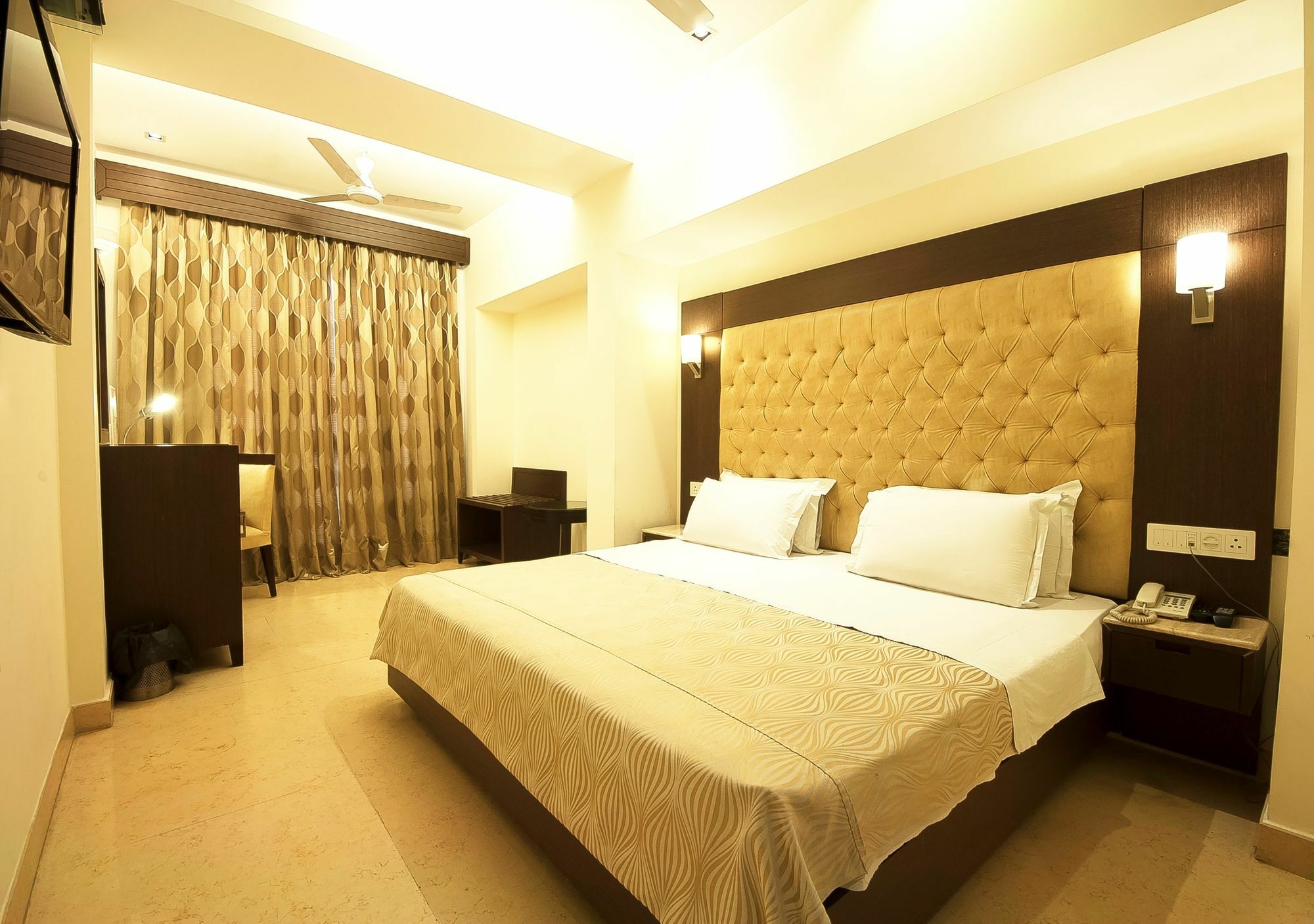 Metropolis Tourist Home Nowe Delhi Zewnętrze zdjęcie