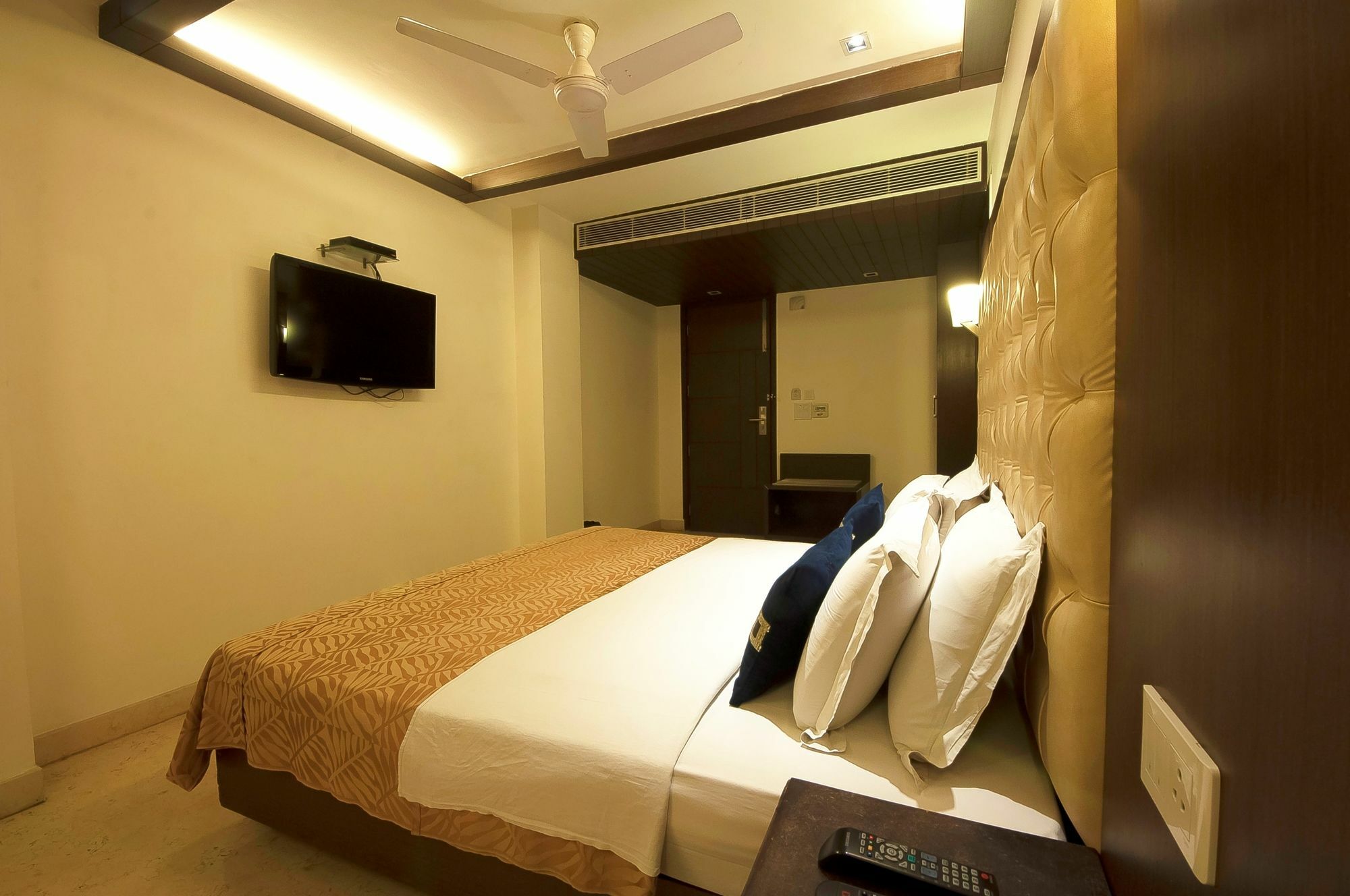 Metropolis Tourist Home Nowe Delhi Zewnętrze zdjęcie