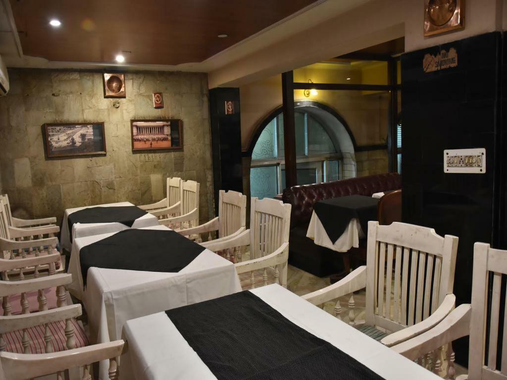 Metropolis Tourist Home Nowe Delhi Zewnętrze zdjęcie