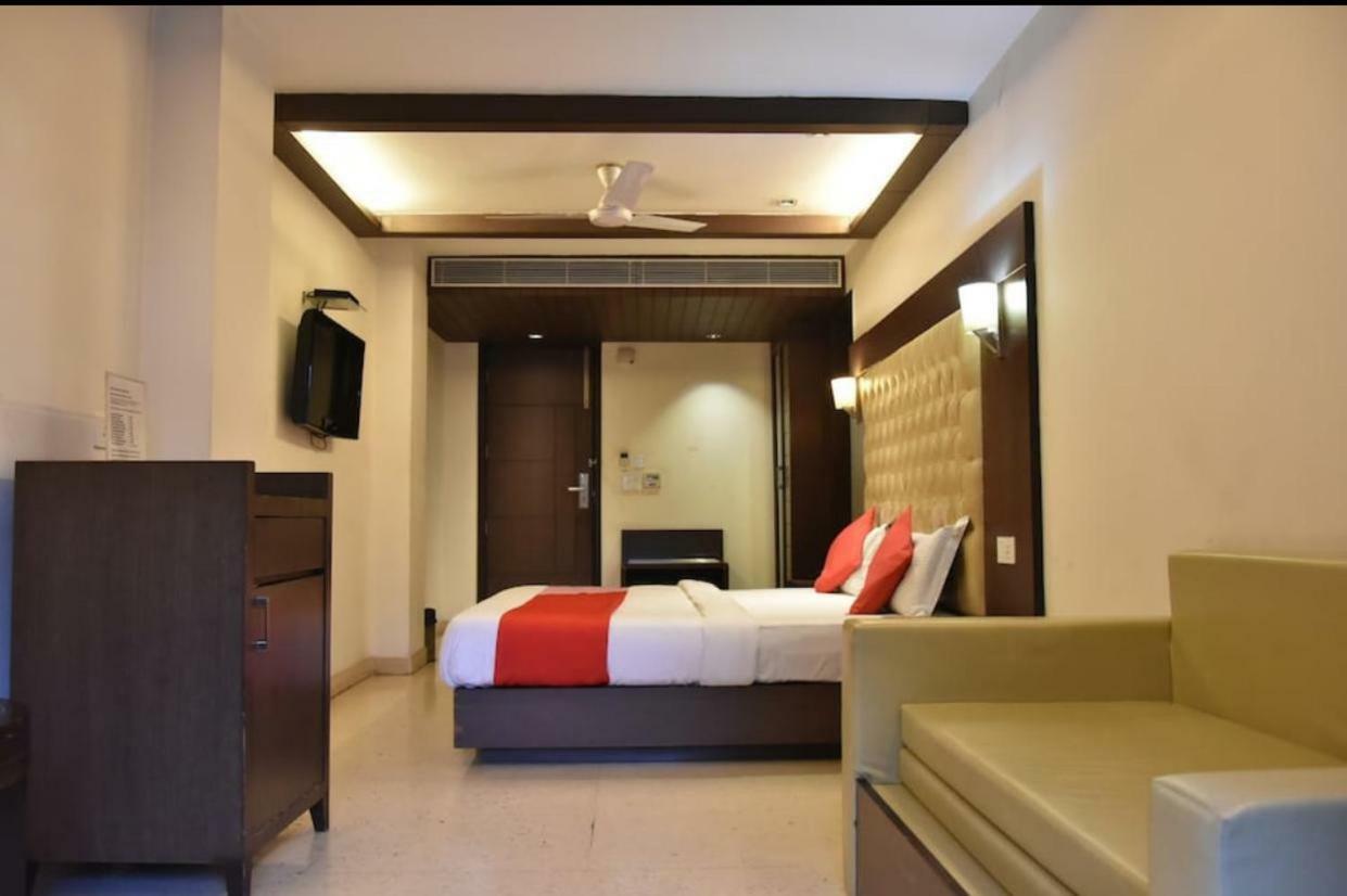 Metropolis Tourist Home Nowe Delhi Zewnętrze zdjęcie