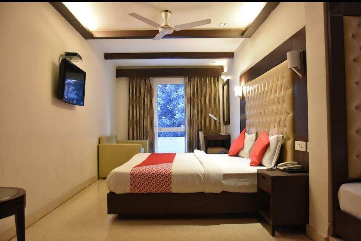 Metropolis Tourist Home Nowe Delhi Zewnętrze zdjęcie