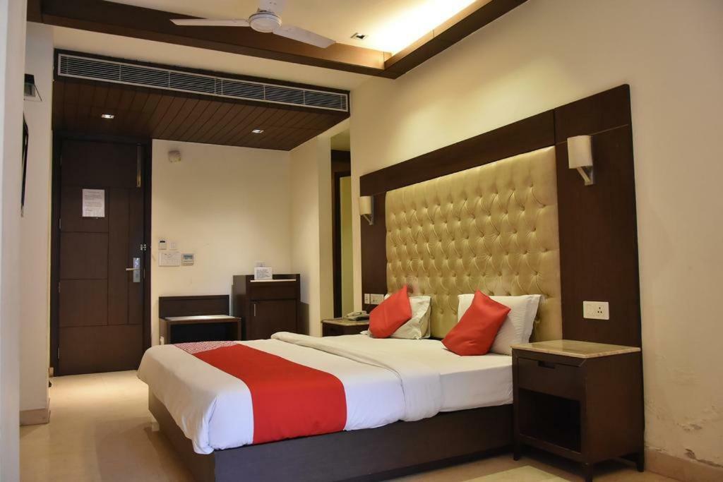 Metropolis Tourist Home Nowe Delhi Zewnętrze zdjęcie